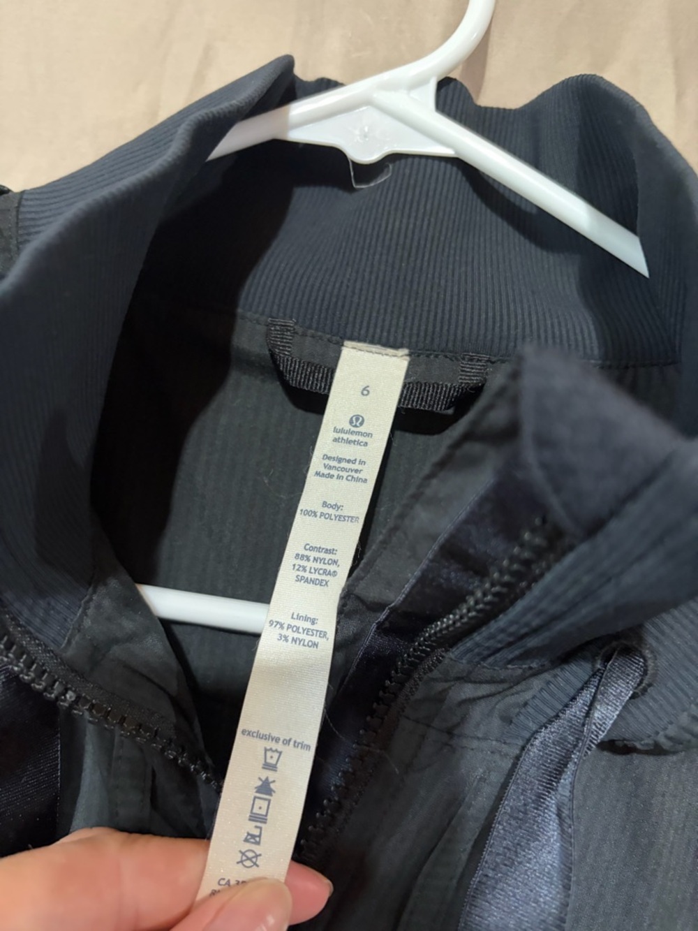 Lululemon black jacket - Picture 2 of 4